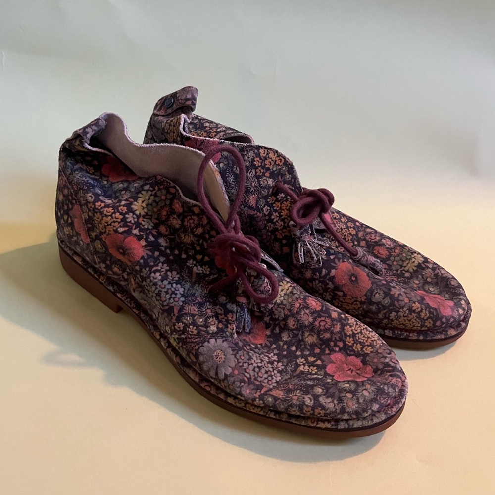 Hush Puppies floral chukka boots size 11